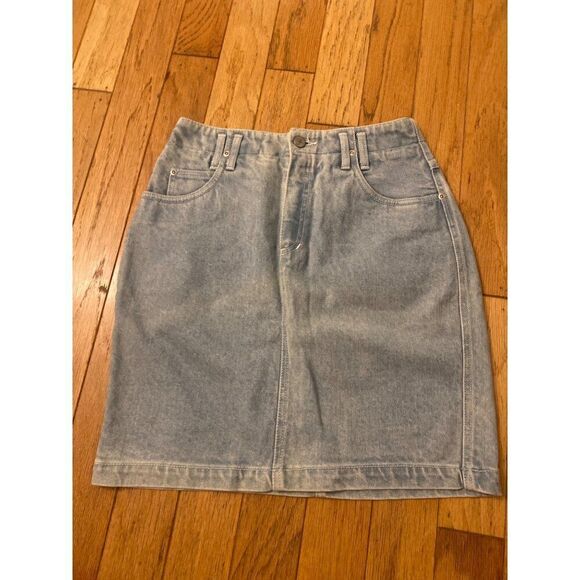 NWT Liz Wear women's light wash Y2K denim skirt size 6 - Picture 1 of 8